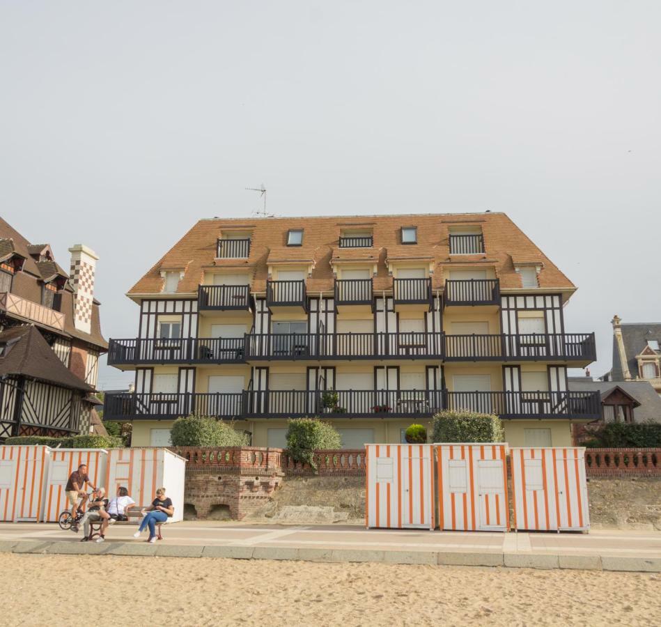 Charmant appartement face à la Mer avec balcon Houlgate Esterno foto