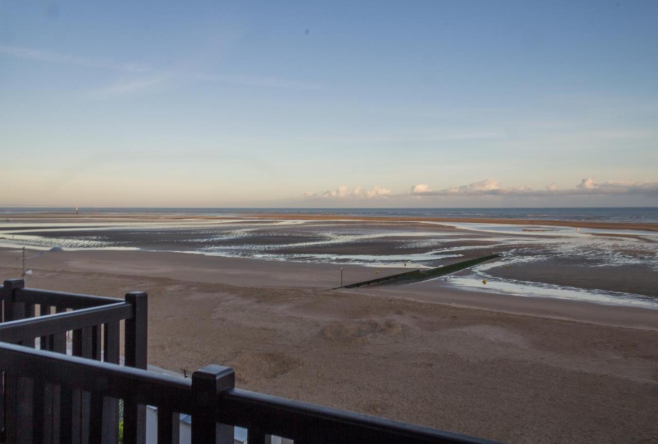 Charmant appartement face à la Mer avec balcon Houlgate Esterno foto